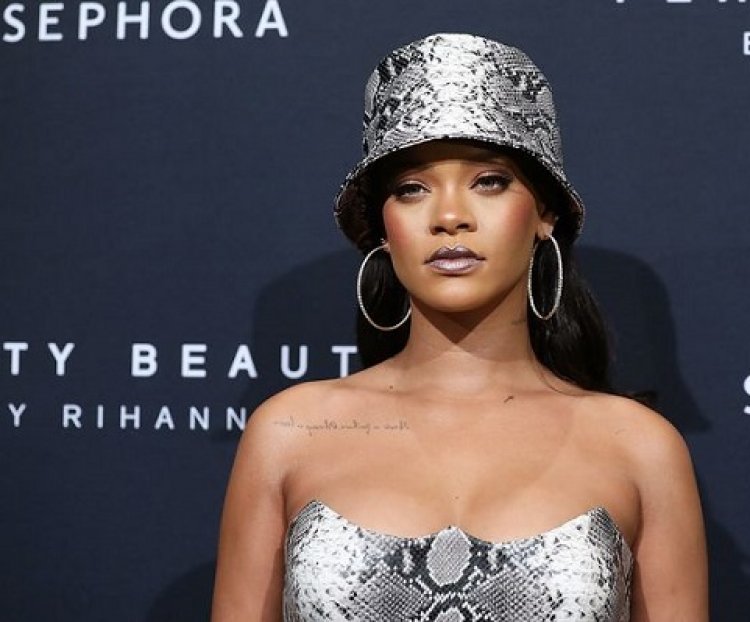 Menya aho Rihanna ari gukura ubutunzi yari yaraburiye mu muziki