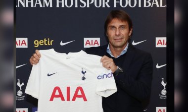 Bidasurwaho Antonio Conte yasinyiye Tottenham Hotspur