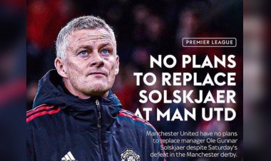 Manchester United yahakanye amakuru yo kwirukana umutoza