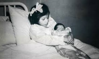 Hari umwana w'imyaka itanu wibarutse akiri ku ibere