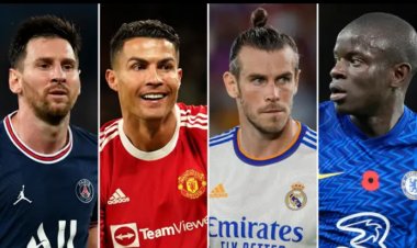 Messi na Cristiano bayoboye urutonde rw'abakinnyi 10 bahize abandi mu myaka icumi