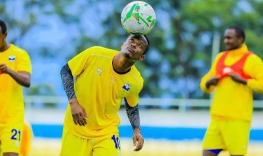 Haruna Niyonzima agiye gusubira gukina muri Tanzania