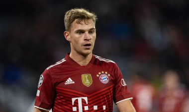 Joshua Kimmich wa Bayern Munich wanze kwikingiza covid-19 ari kwicuza bikomeye