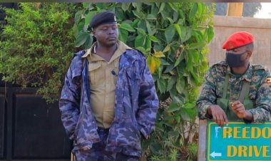 Bobi Wine ari mu mazi abira nyuma yo kugotwa n’abapolisi iwe murugo