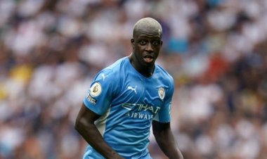 Myugariro wa Manchester City ushinjwa ibyaha birindwi byo gufata ku ngufu , hiyongereyeho ikindi