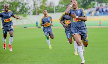 Shampiyona y'u Rwanda yatewe ipine