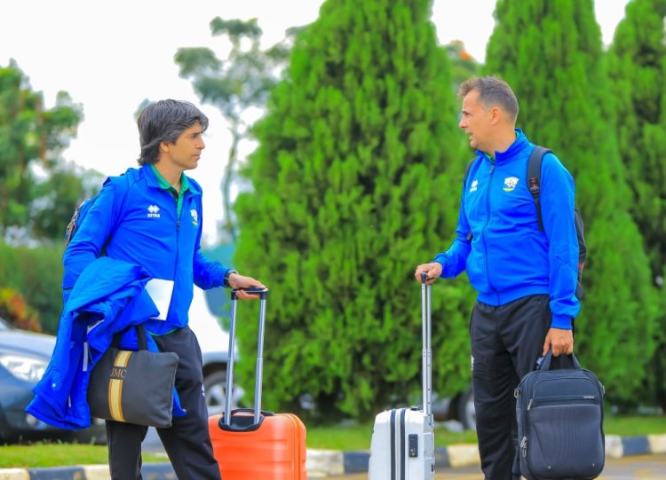 Amavubi atarimo batanu basigaye yerekeje muri Afurika y'epfo(AMAFOTO)