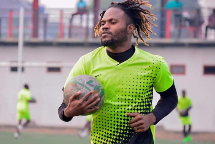 Rayon Sports yapapuwe na AS Kigali igiye kwishumbusha undi rutahizamu