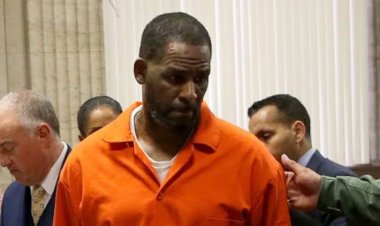 R Kelly yatangiye kuririmbira ubuntu muri gereza