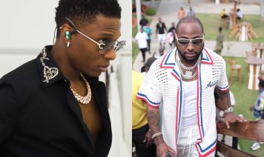 Wizkid yongeye kwereka urukundo Davido bahoze barebana ayingwe