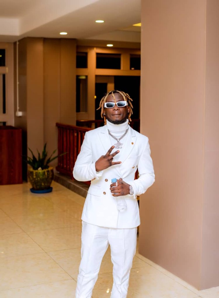 Nd3keys wazunguzaga imyenda yinjiye mu muziki ashyira hanze indirimbo- Videwo