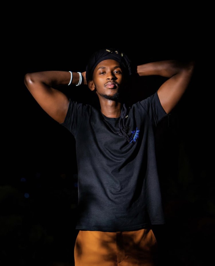 Akorera indirimbo kuri  telefoni! Ubuhanga budasanzwe bw’umuhanzi Gama Boy