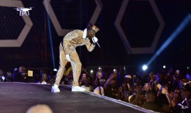 Jose Chameleone yandikiye amateka aho Diamond yiyambarije abapfumu