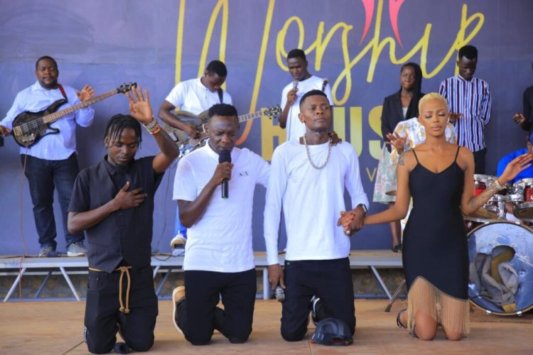 Imbere y'itorero, Chameleone yashimiye Imana