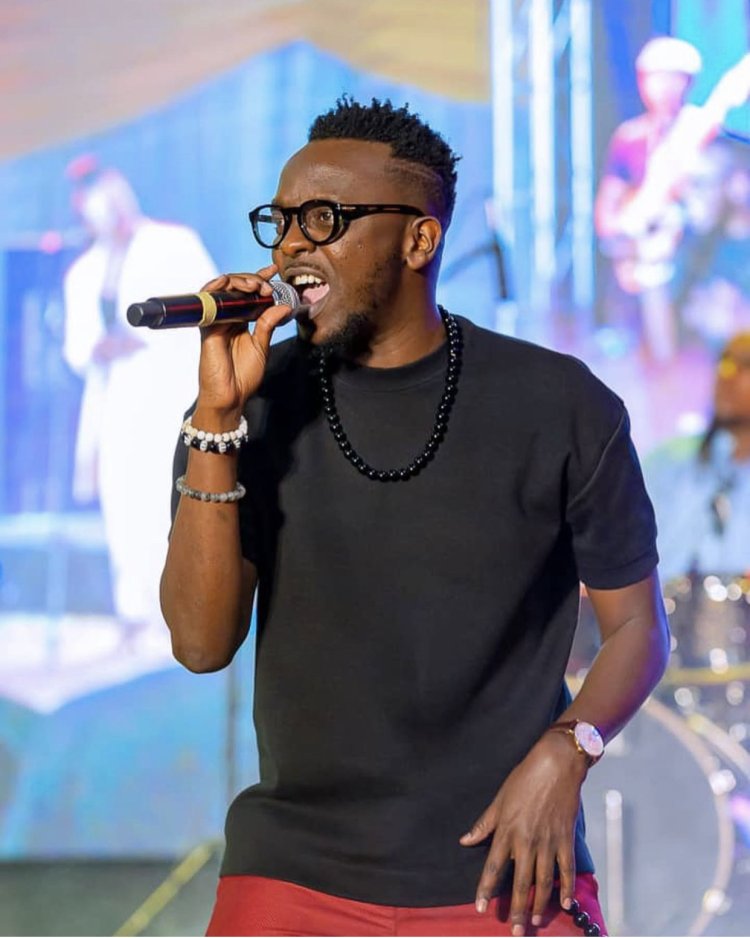 Nta byangombwa ndimo guhiga! Jules Sentore yakuyeho urujijo ku nkuru zimutuza i Burayi