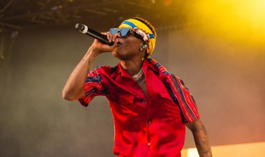 Wizkid yasubitse ibitaramo