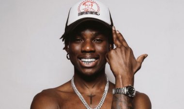 Rema n'indirimbo ye banditswe mu bitabo