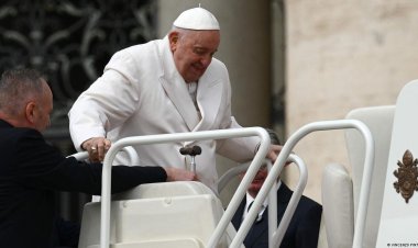 Papa Francis  ararembye