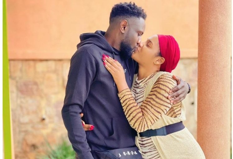 Bijoux yishongoye kuri Lionel aca amarenga y’urukundo rushya