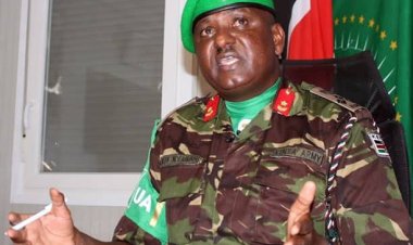 DRC: Umugaba mukuru w’Ingabo za EAC ari mu mazi abira