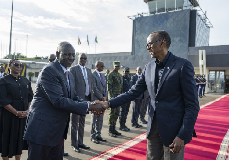 Perezida Kagame yasezeye mu cyubahiro kidasanzwe mugenzi we wa Kenya