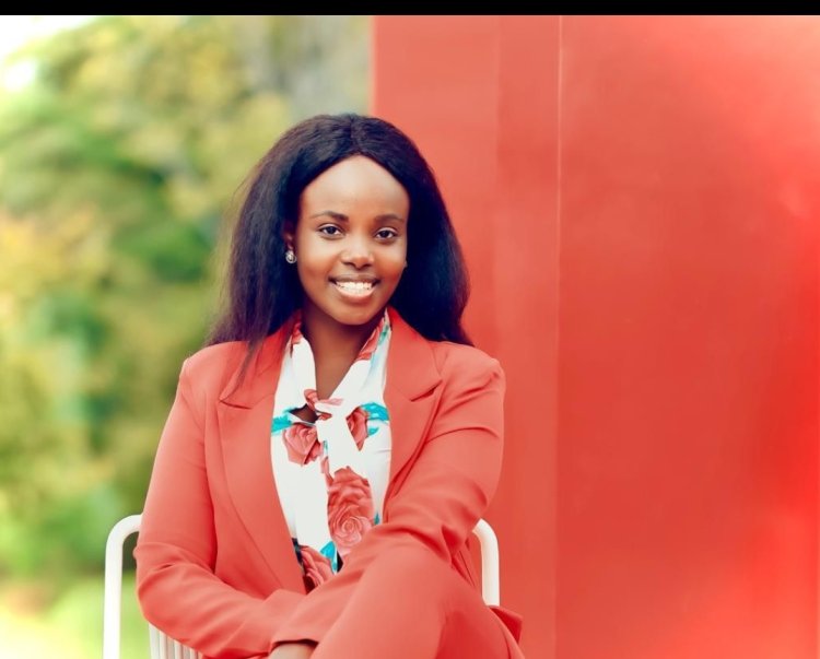 Bari kwinjirana ingoga, Mimi Martine yinjiye mu muziki