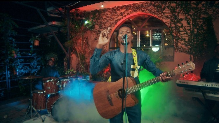 Umuziki wo kuramya wungutse andi maboko mashya