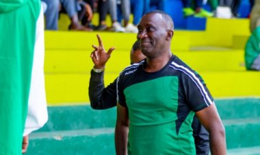 Mvukiyehe Juvénal yahaye ubutumwa bukomeye APR FC, ahamagara Rayon Sports