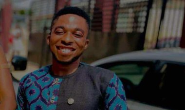 Yimanitse nyuma yo gutegereza umushahara amaso agahera mu kirere