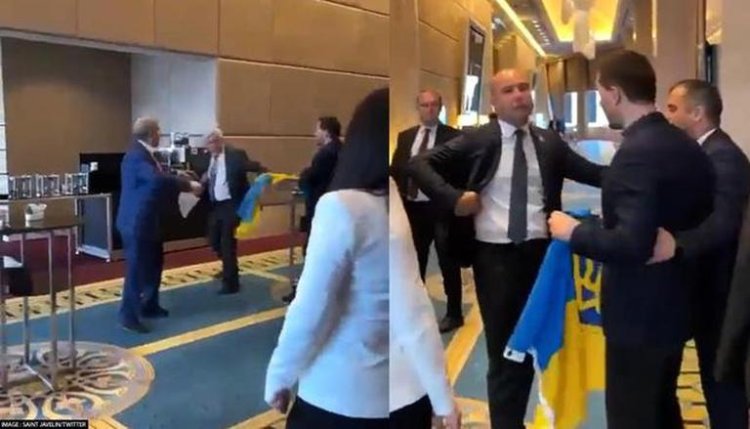 Abarusiya n'Abanya-Ukraine bahagaritse inama babanza kumvana imitsi