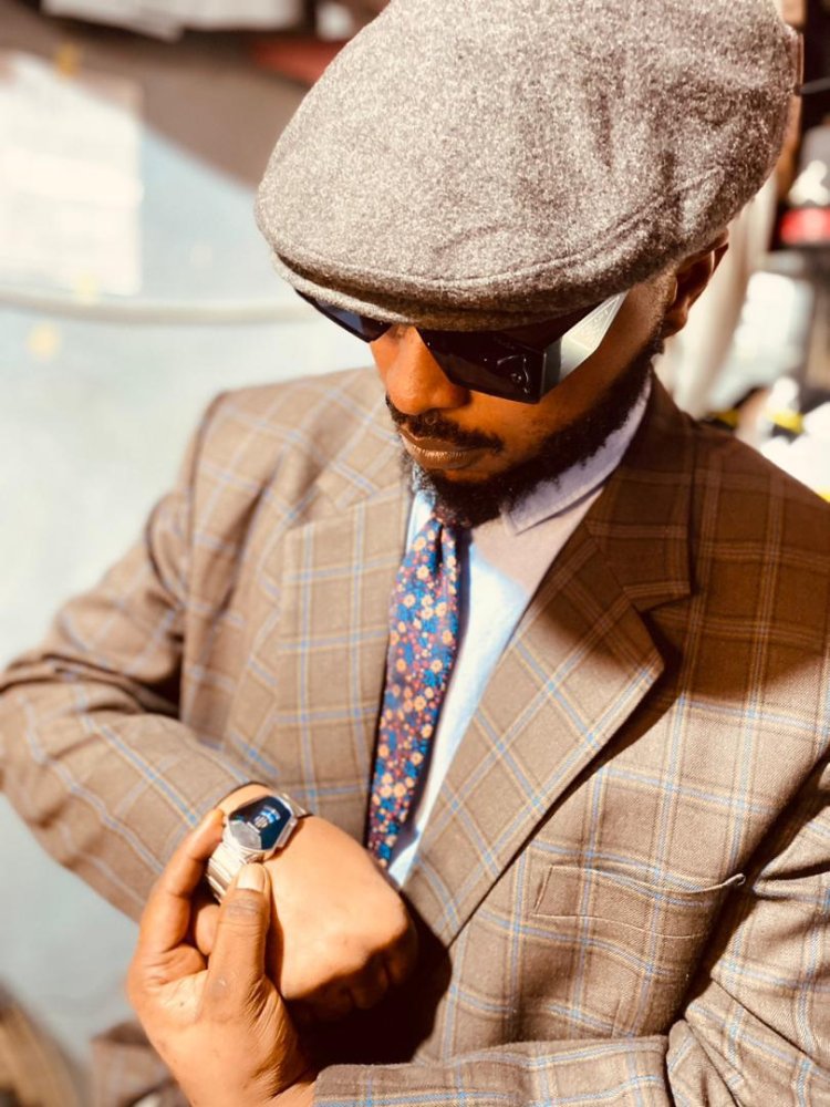 Ibidasanzwe kuri album ya Bob Pro