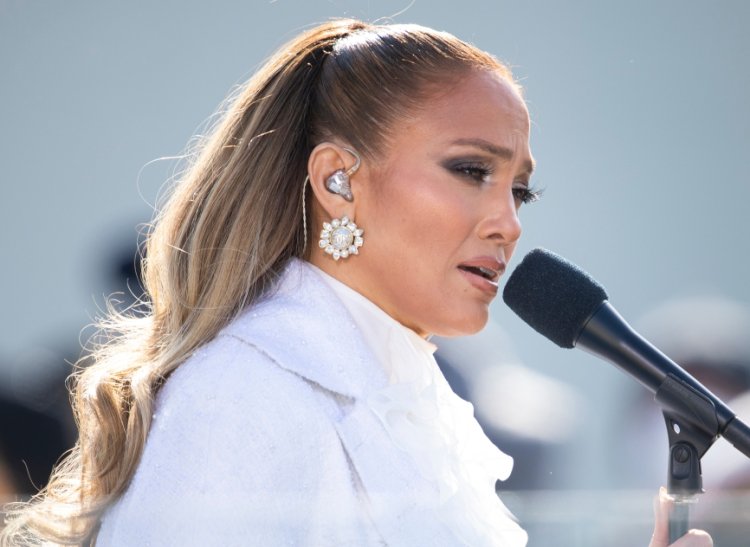 Jennifer Lopez we ntabwo yariye indimi ku kibazo kigora benshi kugisubiza