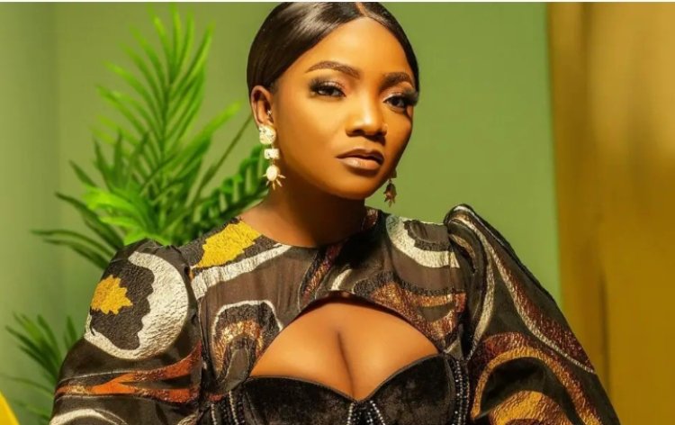 Simi yigeze kwangirwa kwinjira mu biro by'abinjira n'abasohoka