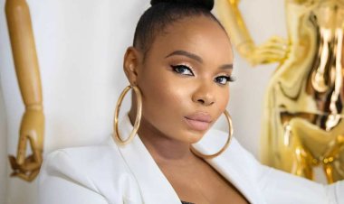 Yemi Alade yahaye ukuri umufana wamumenyereye