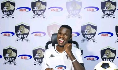 Nyuma y'imyaka 11 APR FC yasinyishije umunyamahanga wa mbere