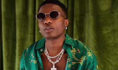 Wizkid yateye ishoti ibya politike