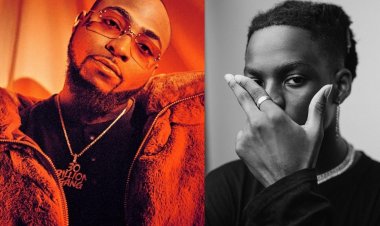 Davido yaje nk'ikimanuka ku rubyiniro aho Rema yarimo kuririmba