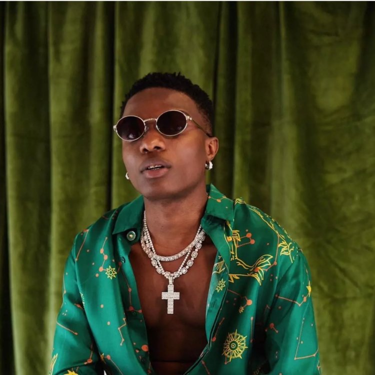 Wizkid yateye ishoti ibya politike