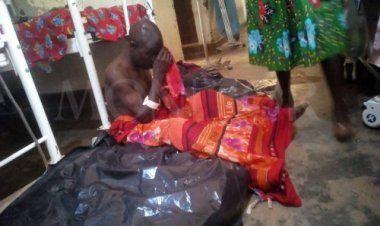 Bateranye ibyuma n'udufuni bapfa umugore w'abana 10