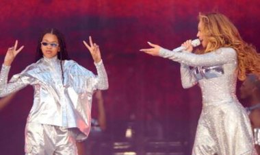 Jay-Z yahishuye ko yasheshe urumeza abonye umwana we ku rubyiniro