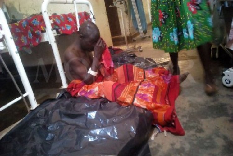 Bateranye ibyuma n'udufuni bapfa umugore w'abana 10