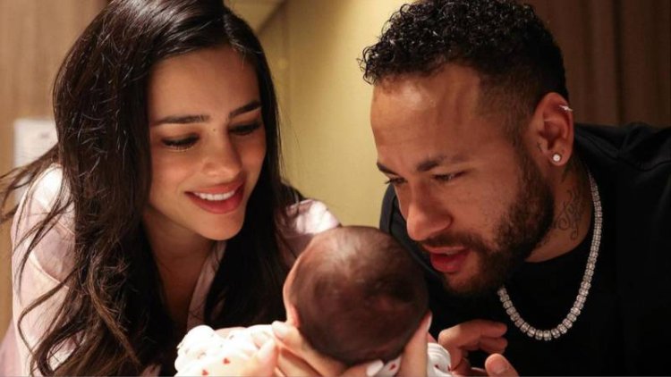 Umukunzi wa Neymar n'uruhinja aheruka kwibaruka habuze gato ngo bashimutwe