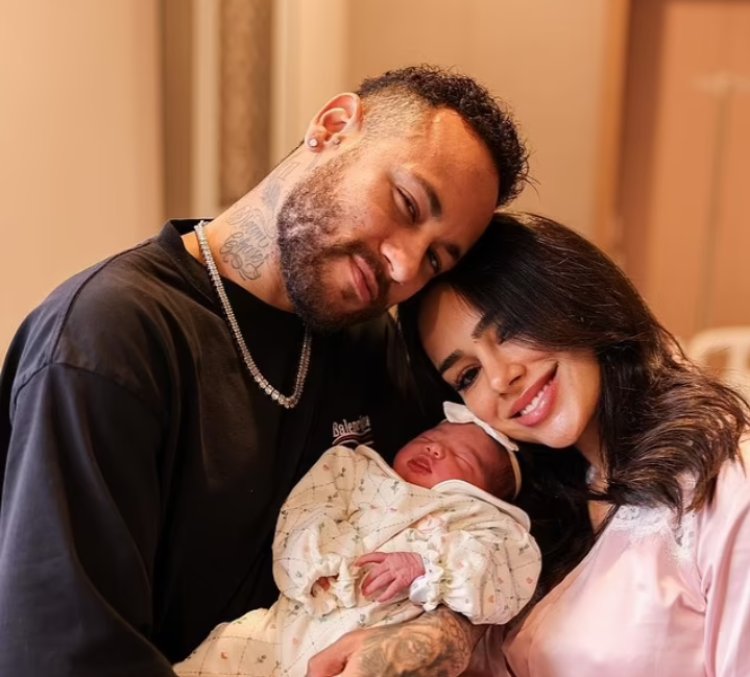 Umubano wa Neymar na mama w'umwana we washyizweho akadomo n'ubutumwa bugufi