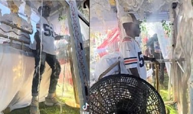 Benshi bacitse ururondogoro! Muri Ghana umurambo w'umuraperi wasezewe uhagaze