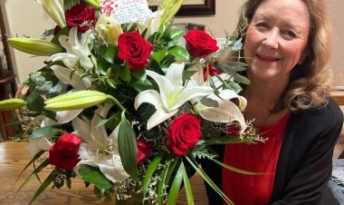 Nyuma y'imyaka 7 umugabo we apfuye yamwoherereje indabo kuri Saint Valentin