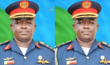 Uganda: Jenerali yapfiriye mu bwogero