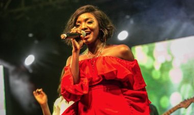 Simi yahishuye icyatumye aba igikomerezwa muri muzika