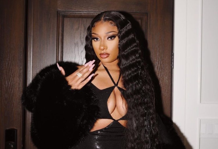 Megan Thee Stallion yajyanwe mu nkiko n'uwahoze ari umukozi we