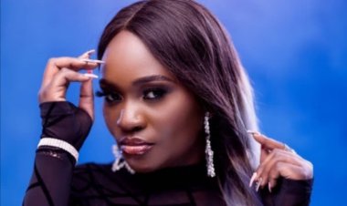 Jackie Chandiru yahishuye urwo yahuye na rwo mu gitaramo cya ‘Blu 3 Reunion Concert’