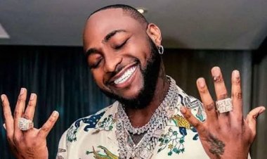 Davido ari kuvuna umuheha akiyongeza undi kuri Spotify